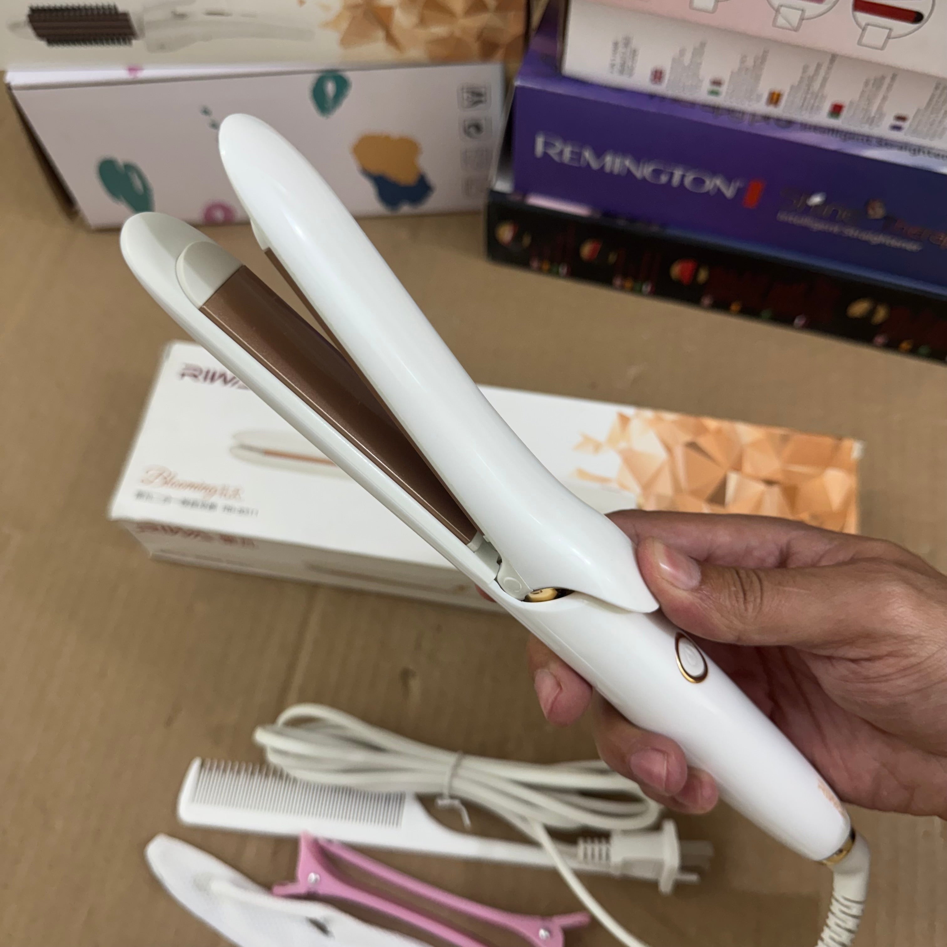 RIWA 2-in-1 Hair Straightener & Curler RB-8311