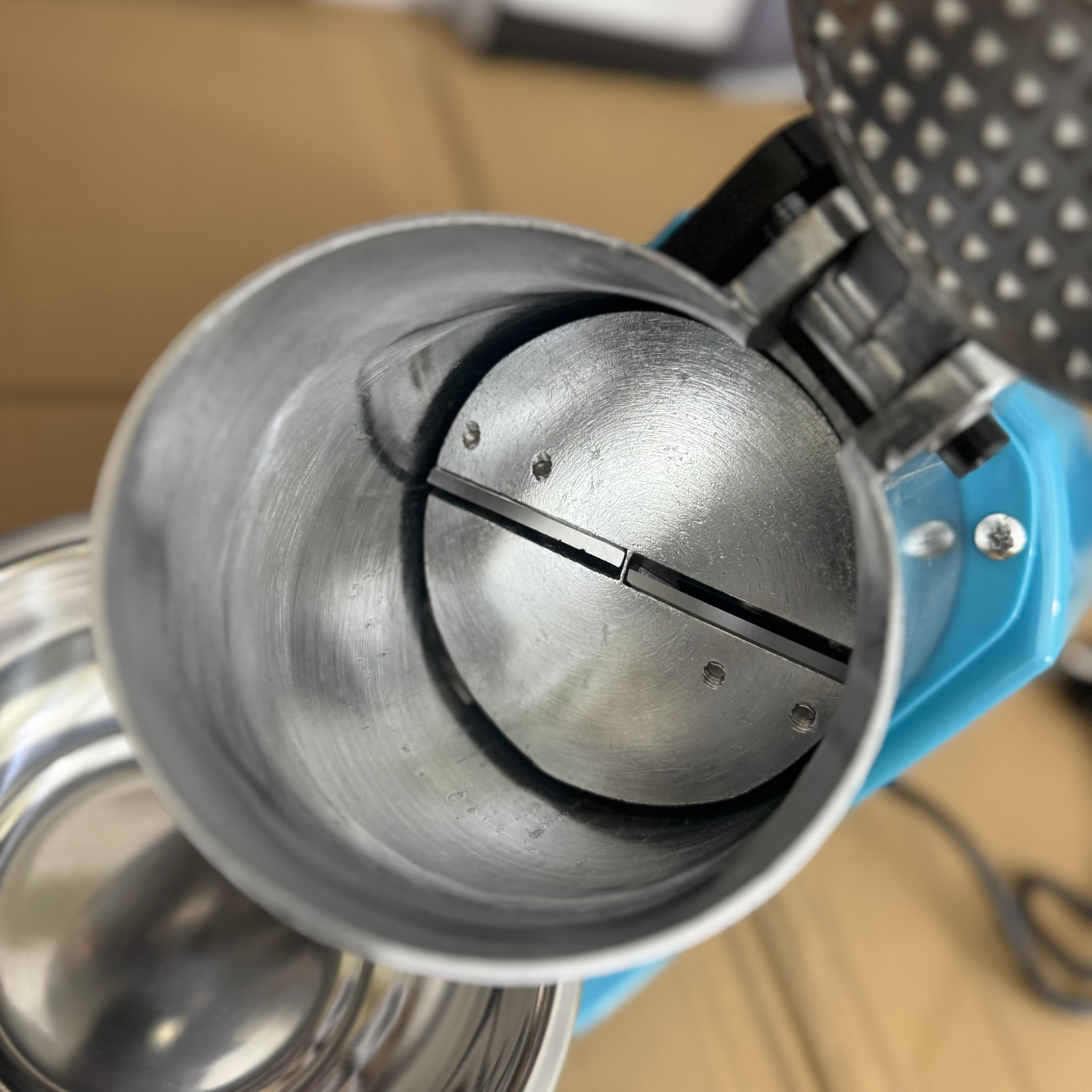 Electric Ice Crusher & Snow Cone Maker - Heavy Duty Dual Blade (Blue)