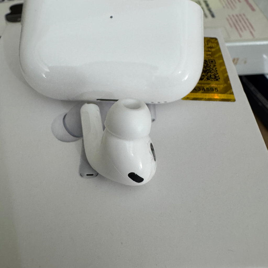 AirPods Pro (2nd Gen) Wireless Earbuds with MagSafe Case (USB-C) – ANC Edition