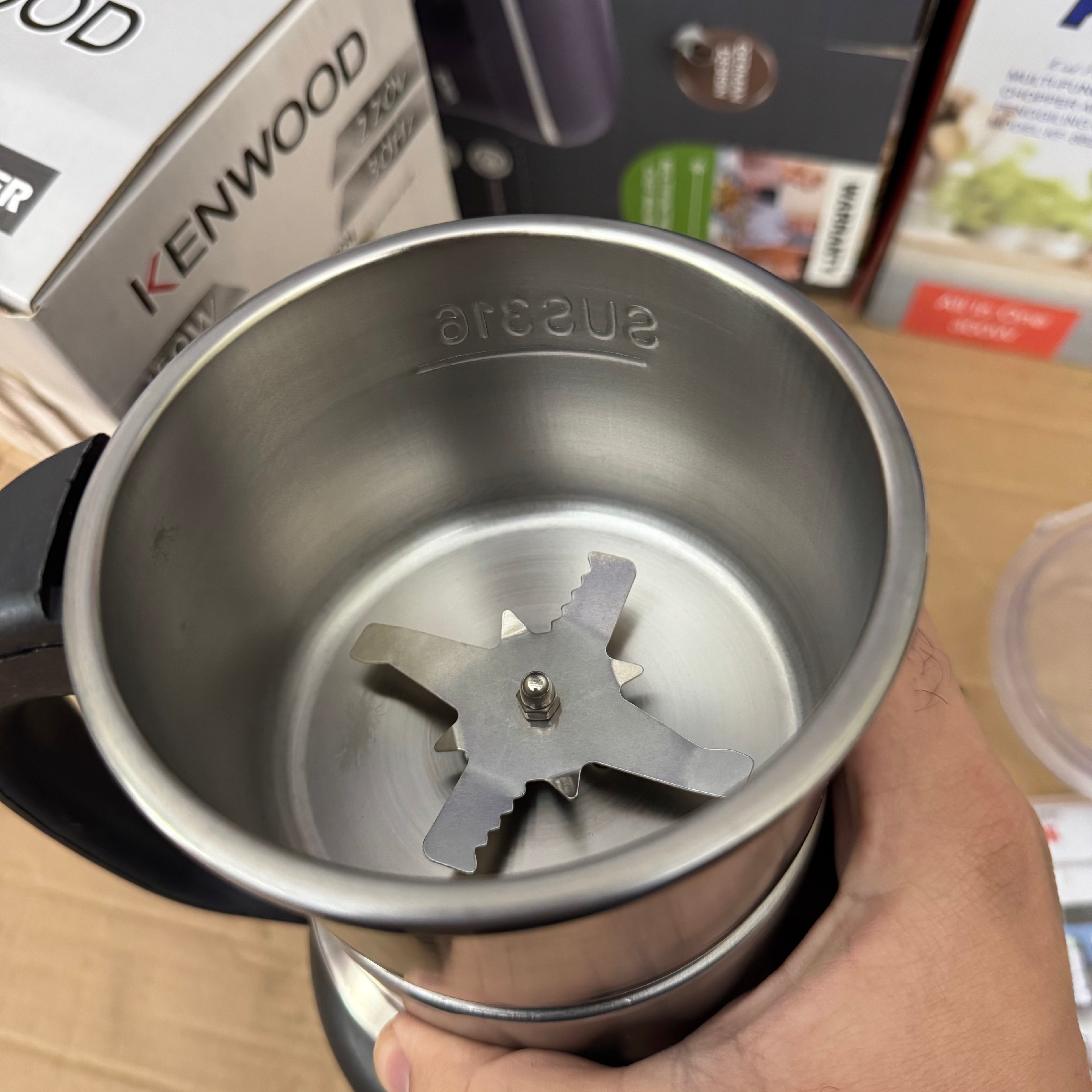 Kenwood Electric Spices & Coffee Grinder – 150W Stainless Steel Multifunction Grinding Machine for Nuts, Beans, and Grains