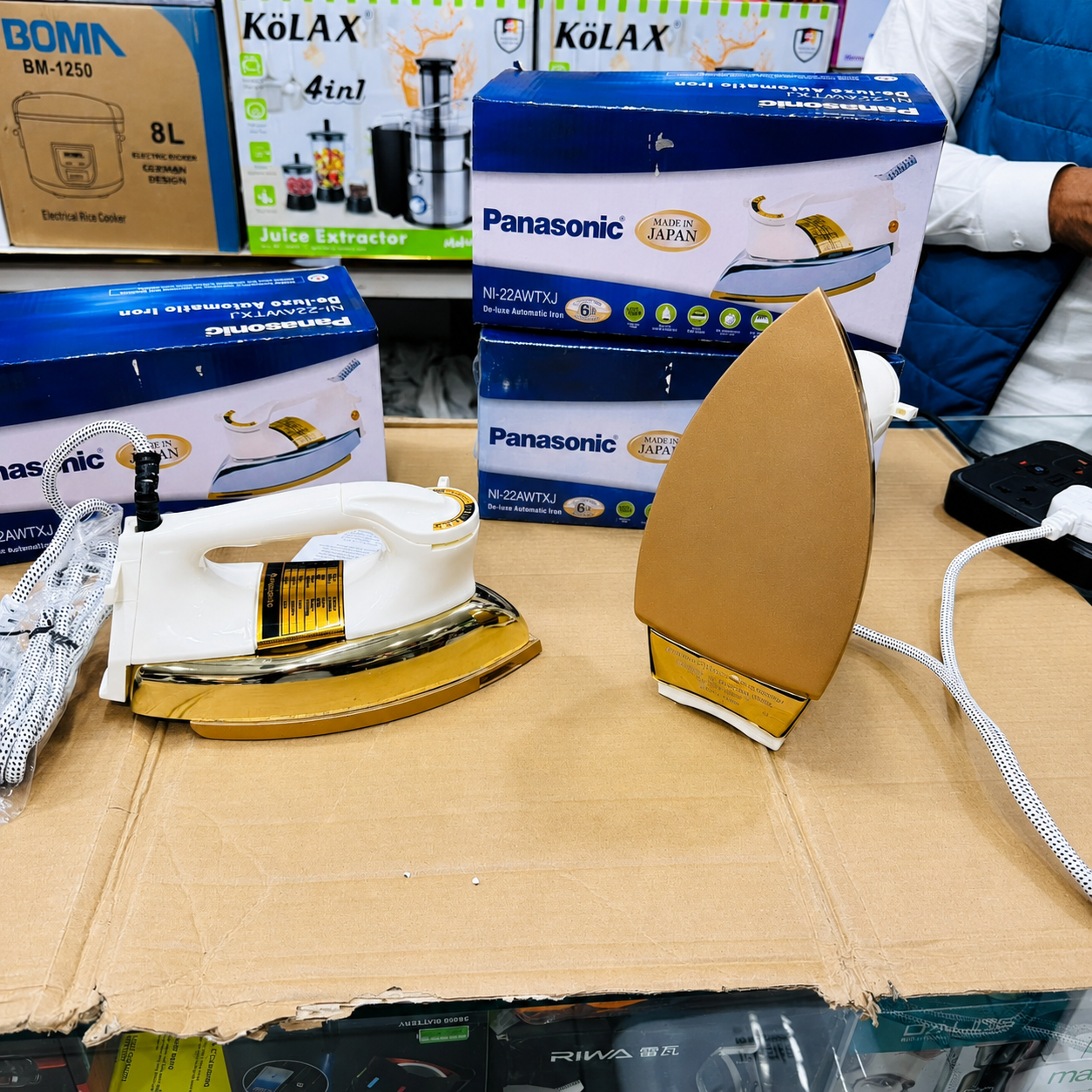 Panasonic NI-22AWTXJ Deluxe Automatic Dry Iron – Made in Japan, Non-Stick Soleplate, Adjustable Temperature