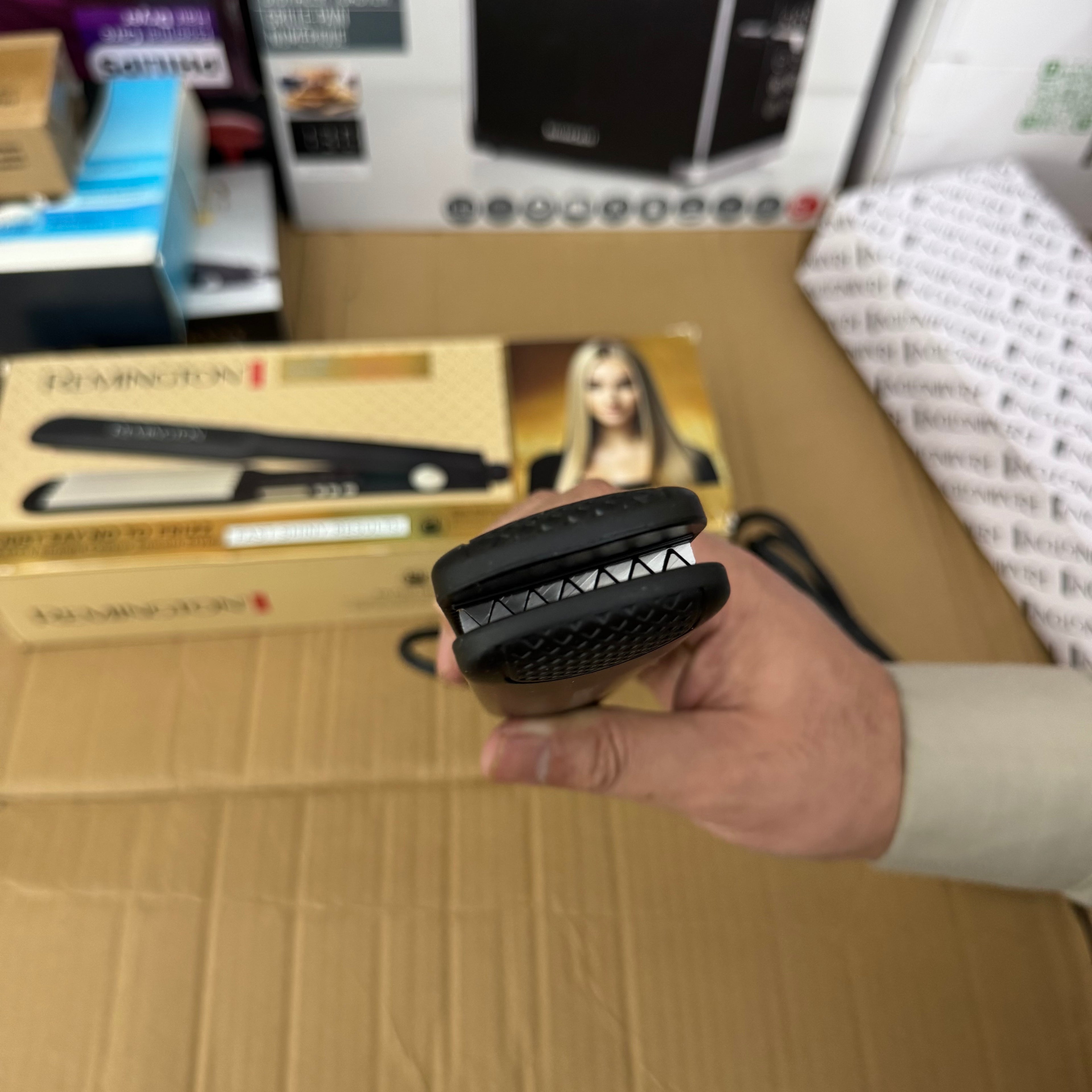 Lot Imported Remington Shine Therapy R-9940W