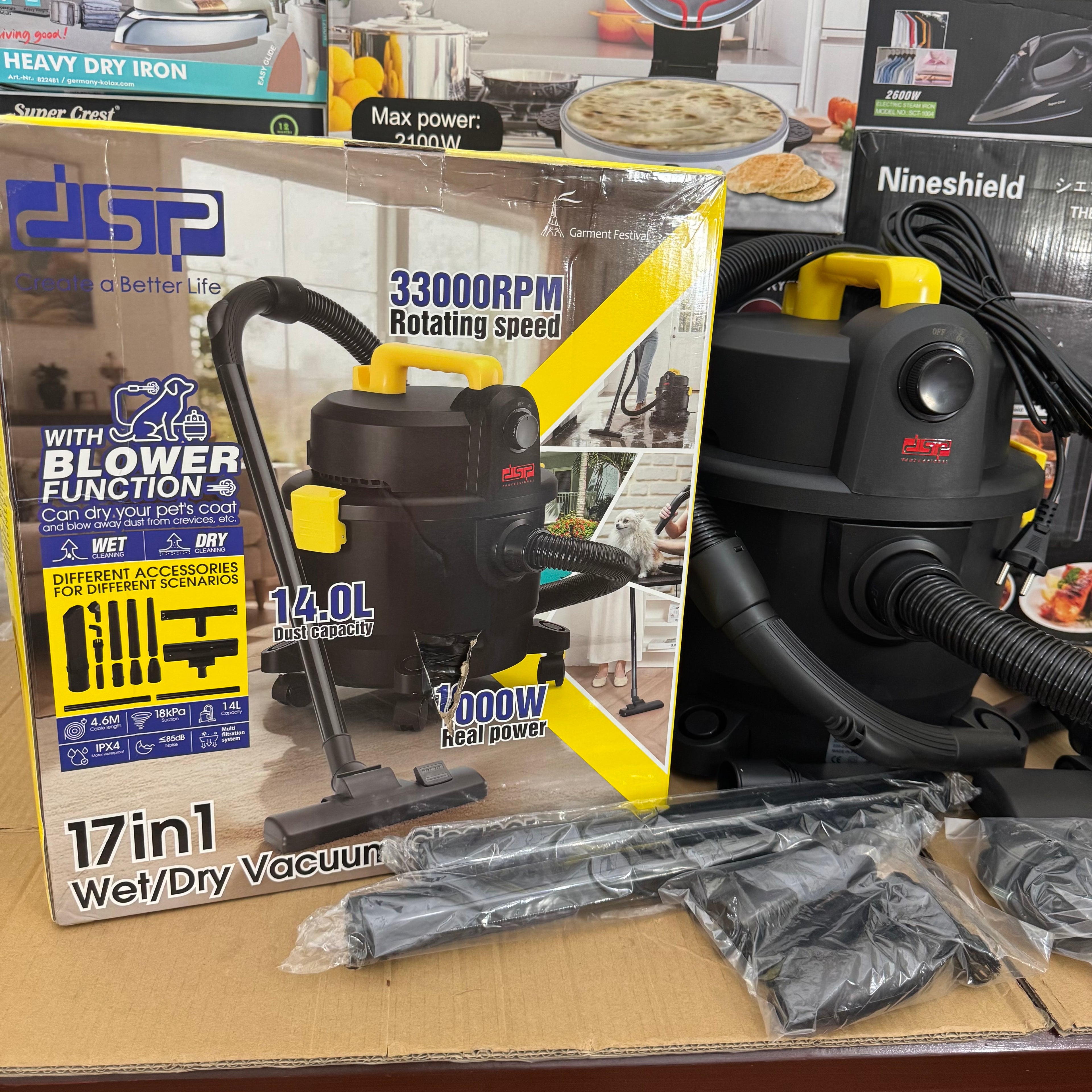 DSP France 17 in 1 Wet & Dry Vacuum Cleaner & Blower Lot Imported