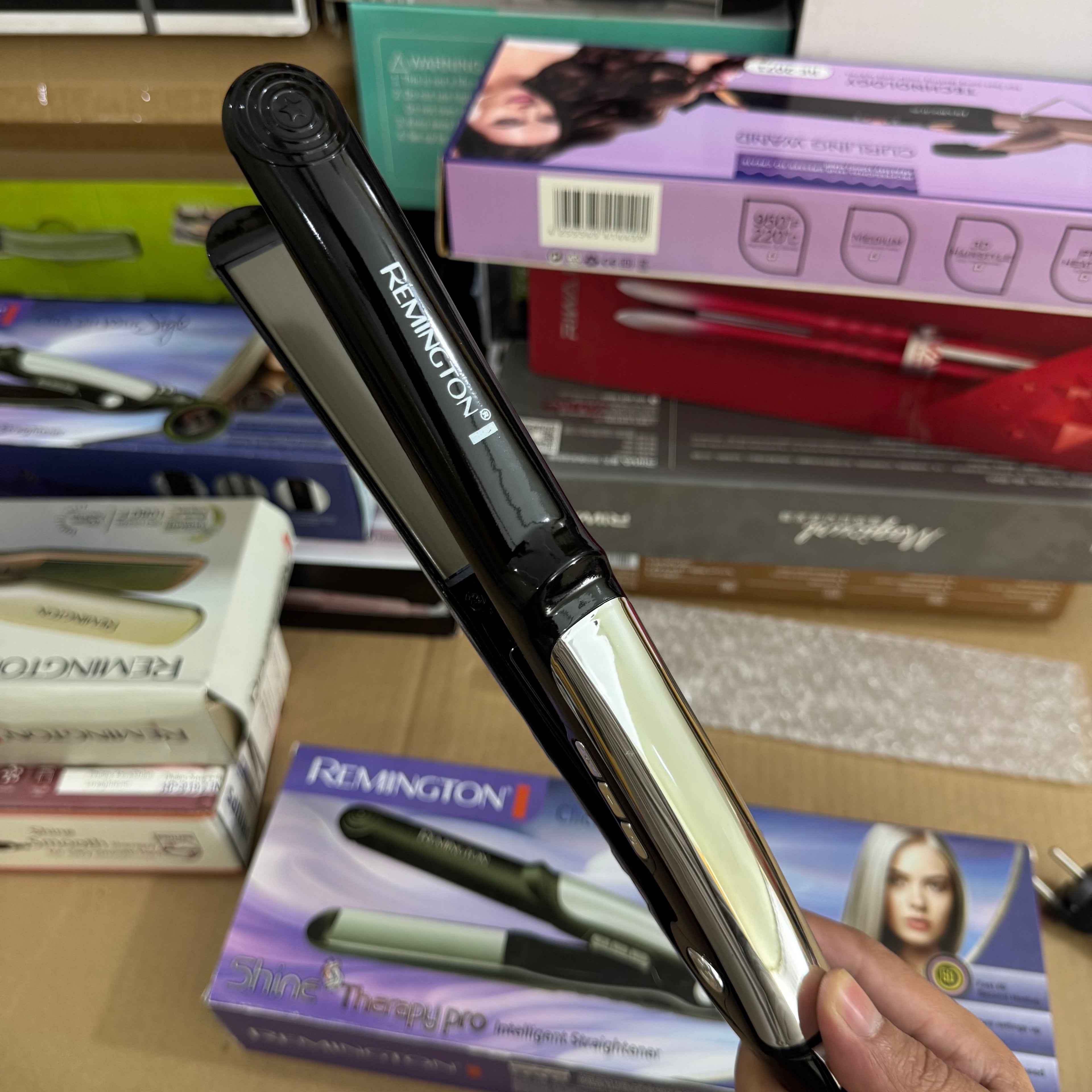 Remington Shine Therapy Pro Intelligent Hair Straightener - Model RM-3500S Lot Imported
