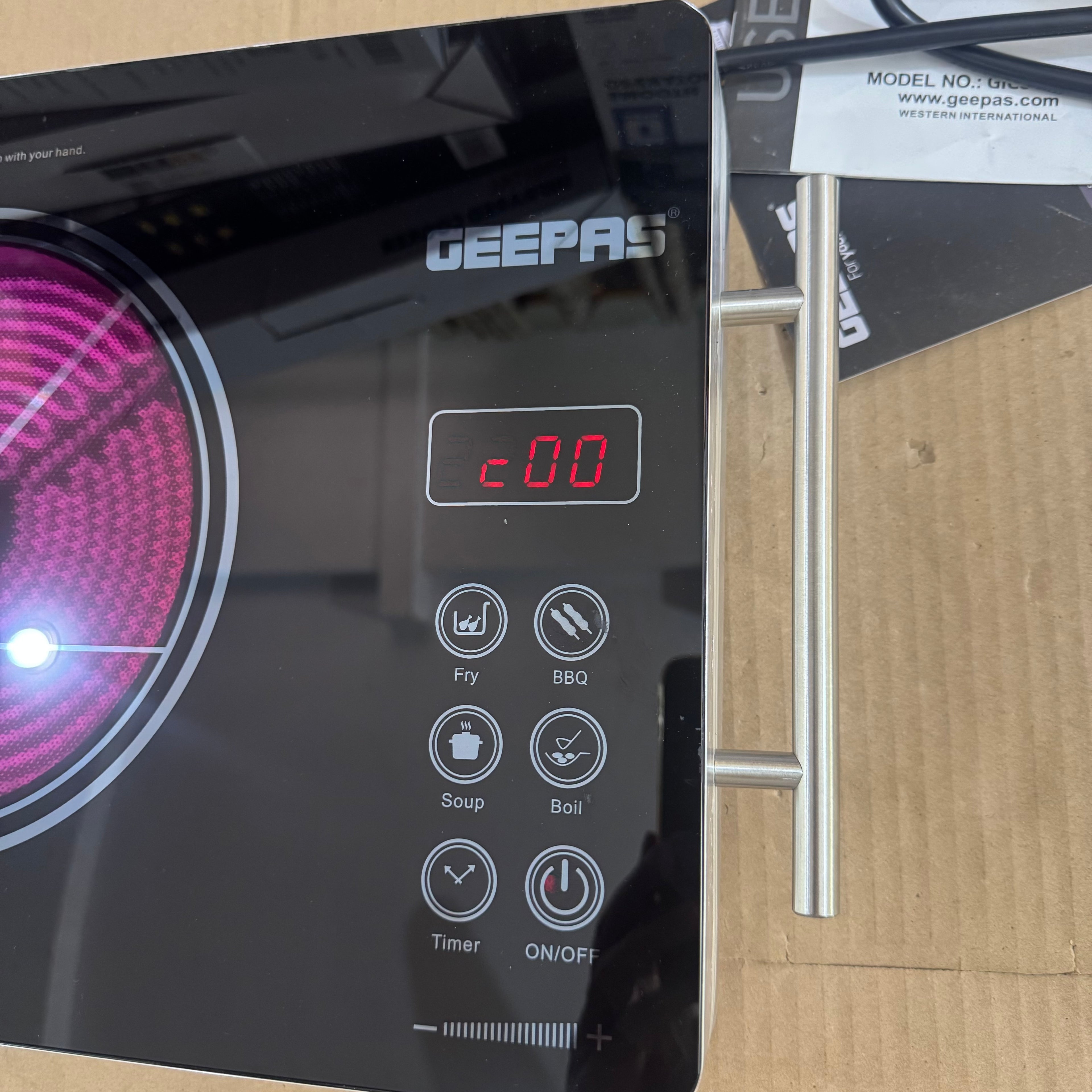 Geepas Digital Infrared Cooker 2200W GIC6926P