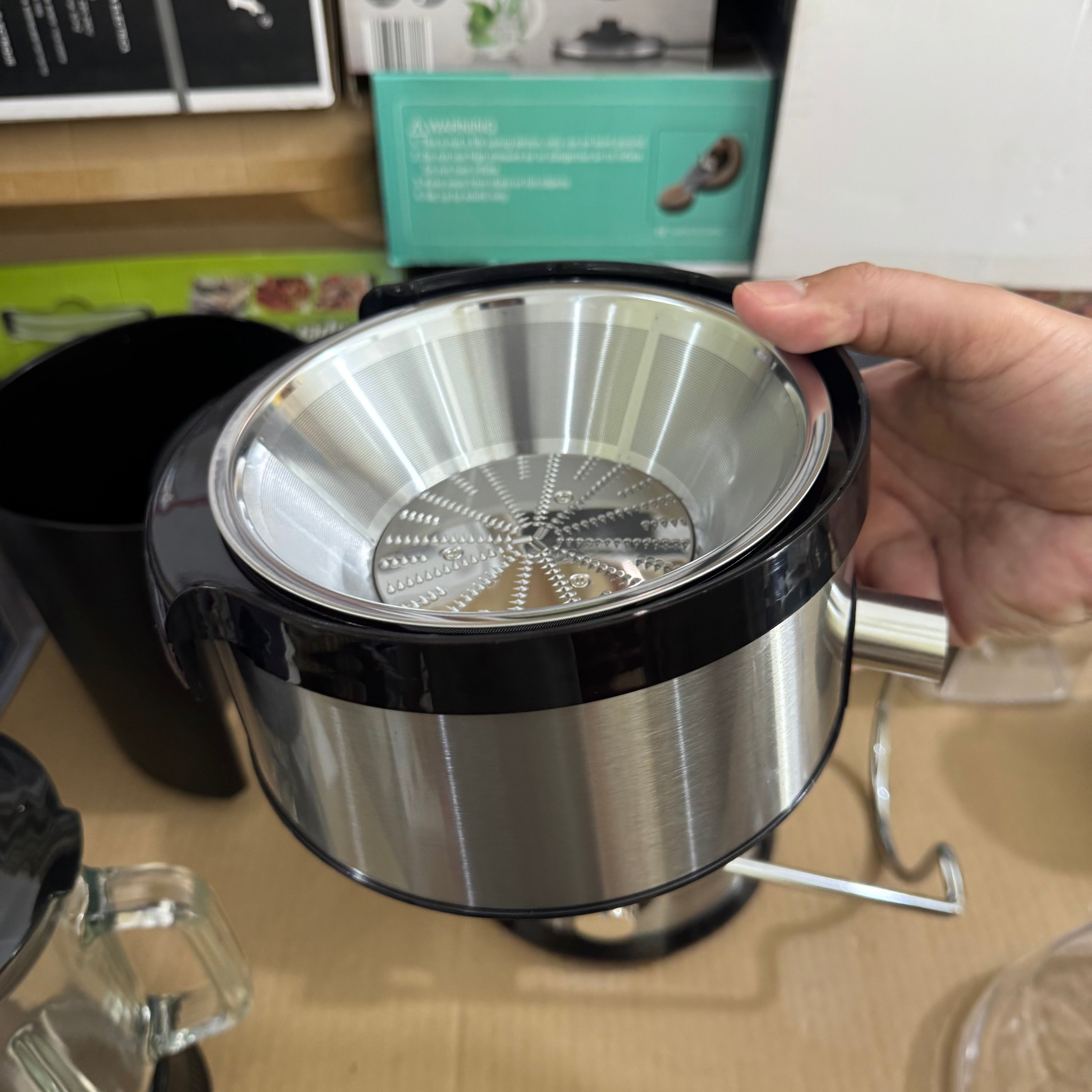 Super Crest 4-in-1 Stainless Steel Juicer & Extractor - Model SCT-8001 Lot Imported