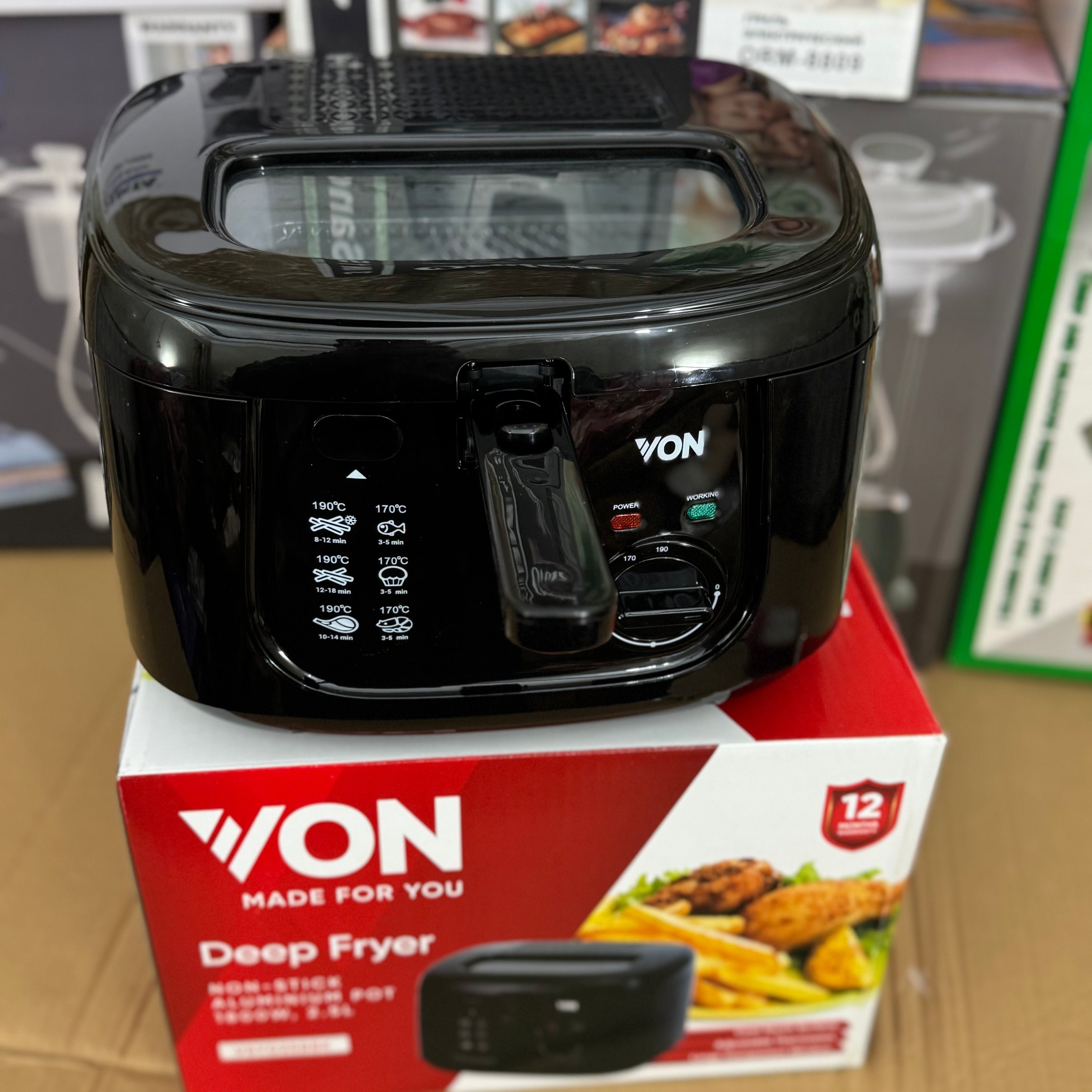 VON 2.5L Electric Deep Fryer | 1800W Non-Stick Compact Fryer with Viewing Window