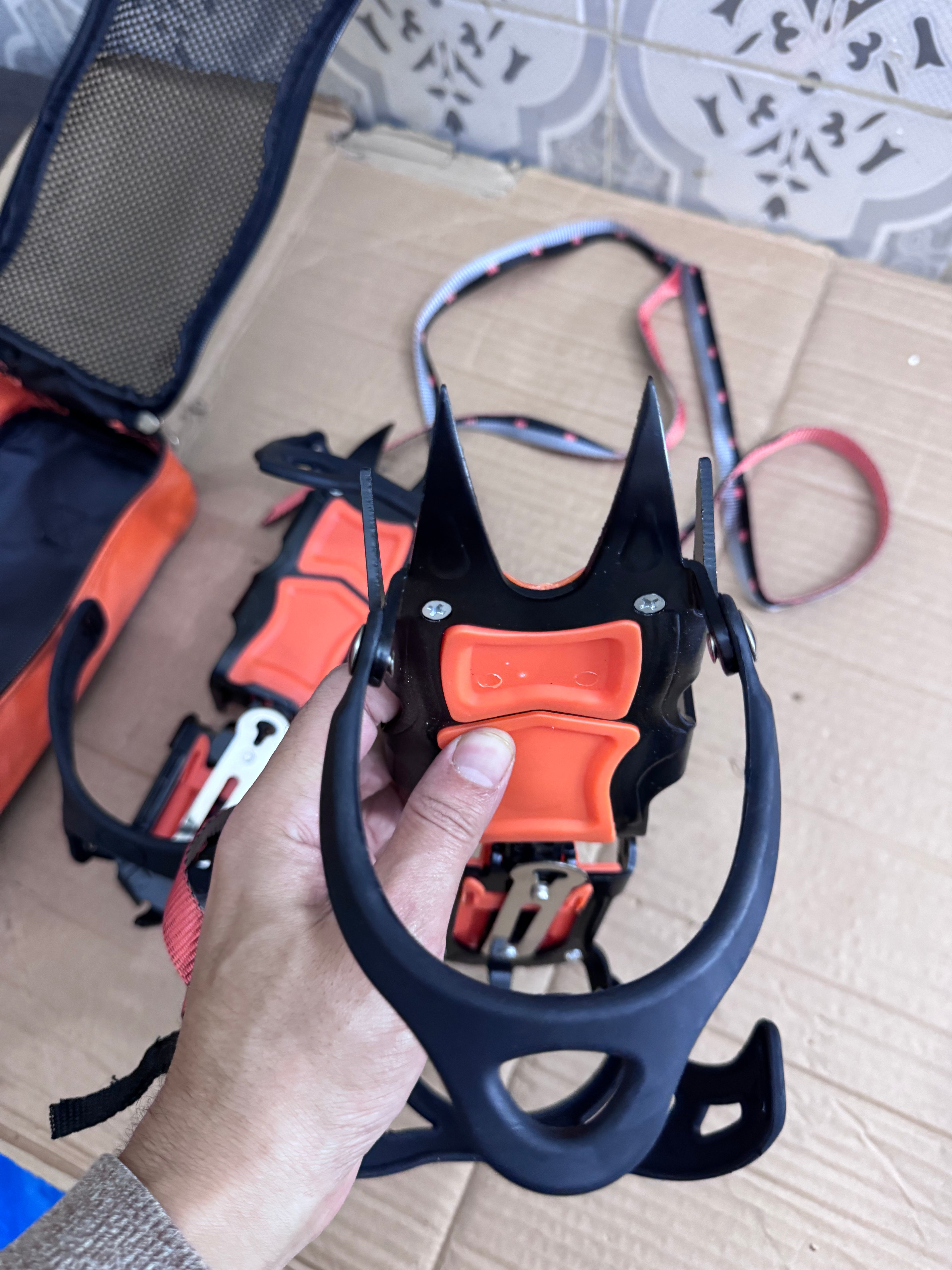 LOT Imported Anti-Slip Ice Snow Cleats Crampons (Pair for 1 Person) – Travel & Hiking