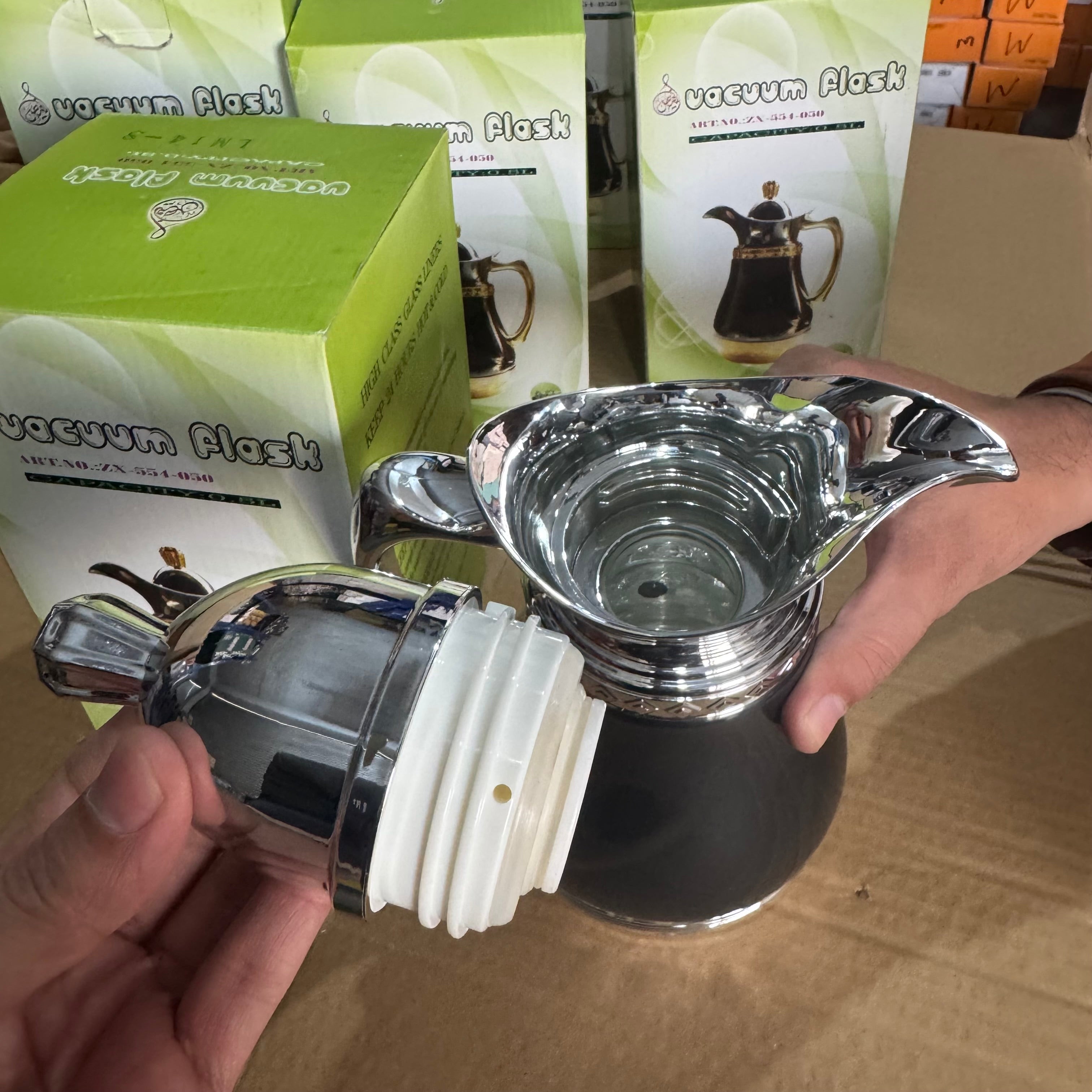 0.5L Premium Vacuum Flask - Insulated Thermal Coffee Carafe with Glass Liner