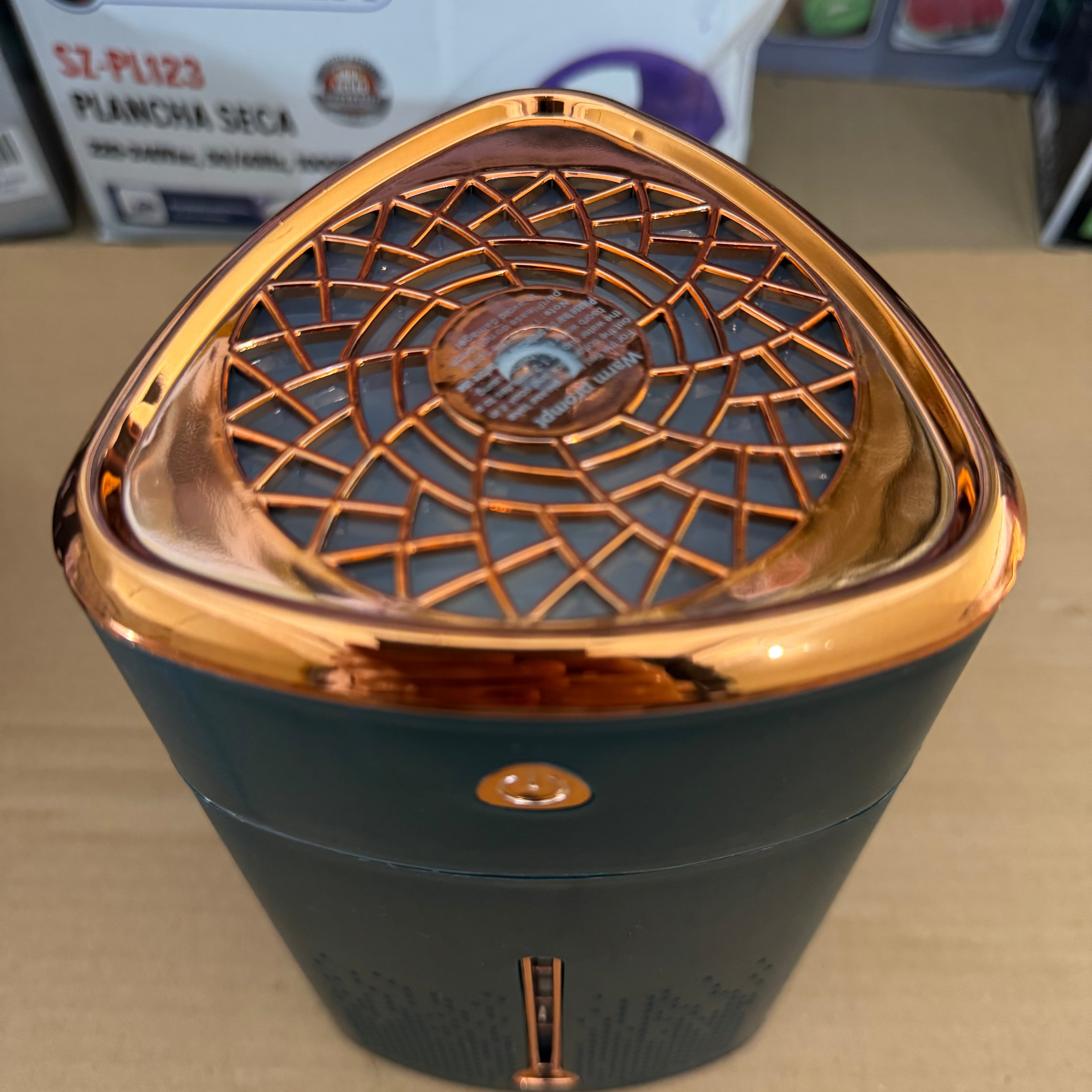 Mute Low Noise Heavy Fog Cool Mist Humidifier DQ-118 - Lot Imported