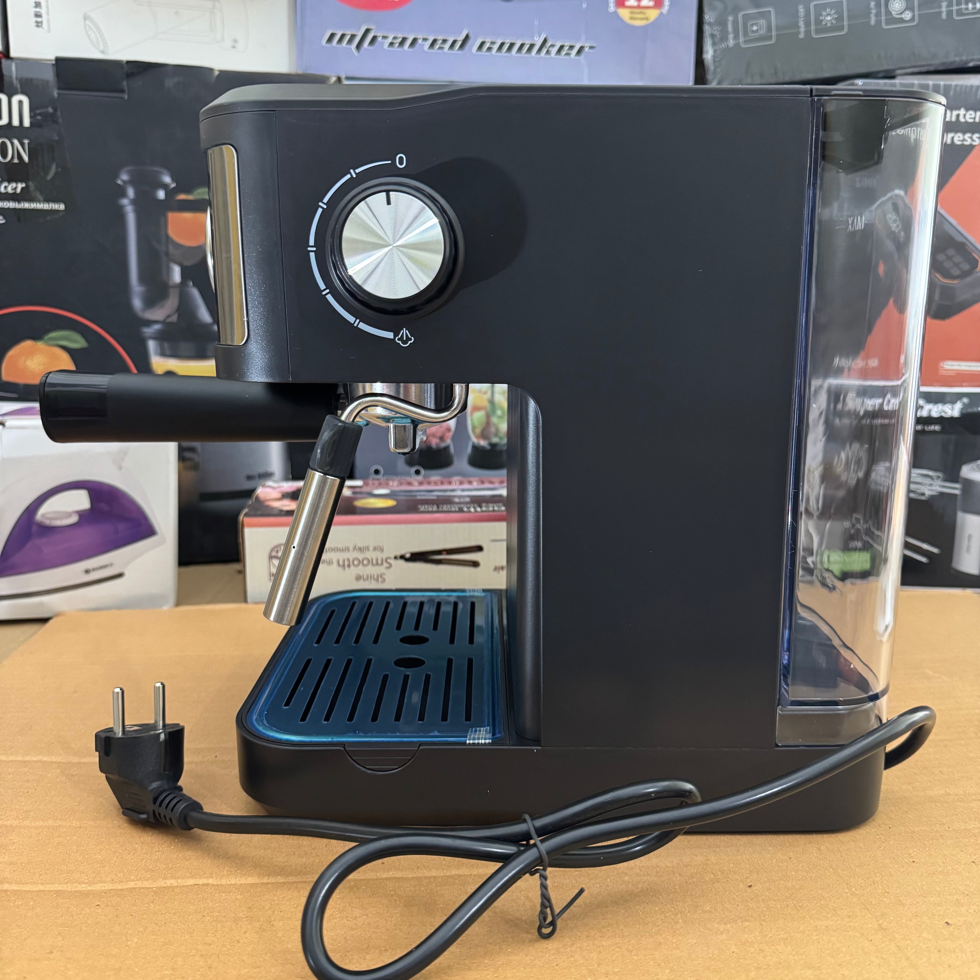 Zanussi 20-Bar Espresso & Cappuccino Machine ZES-1545 - Lot Imported