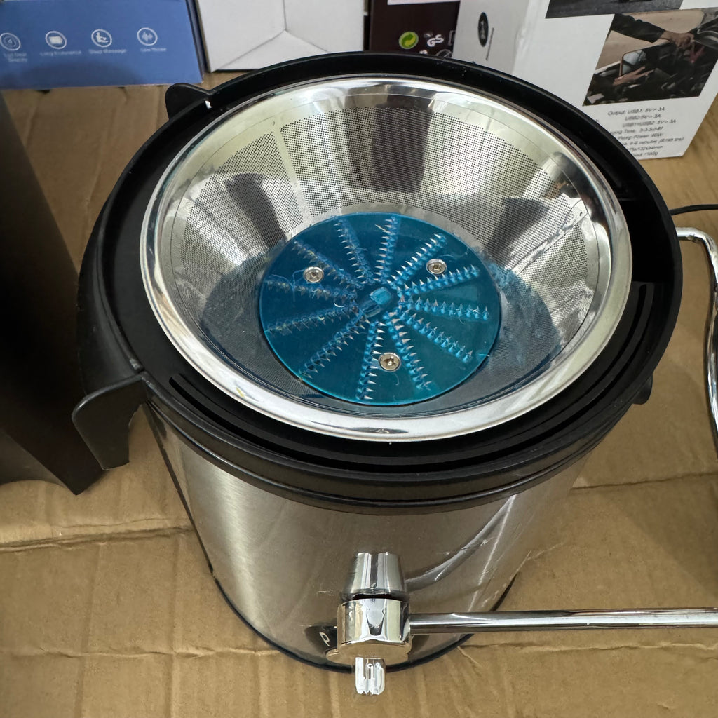 Lot Imported Silver Crest Electric Juicer - SC-A01