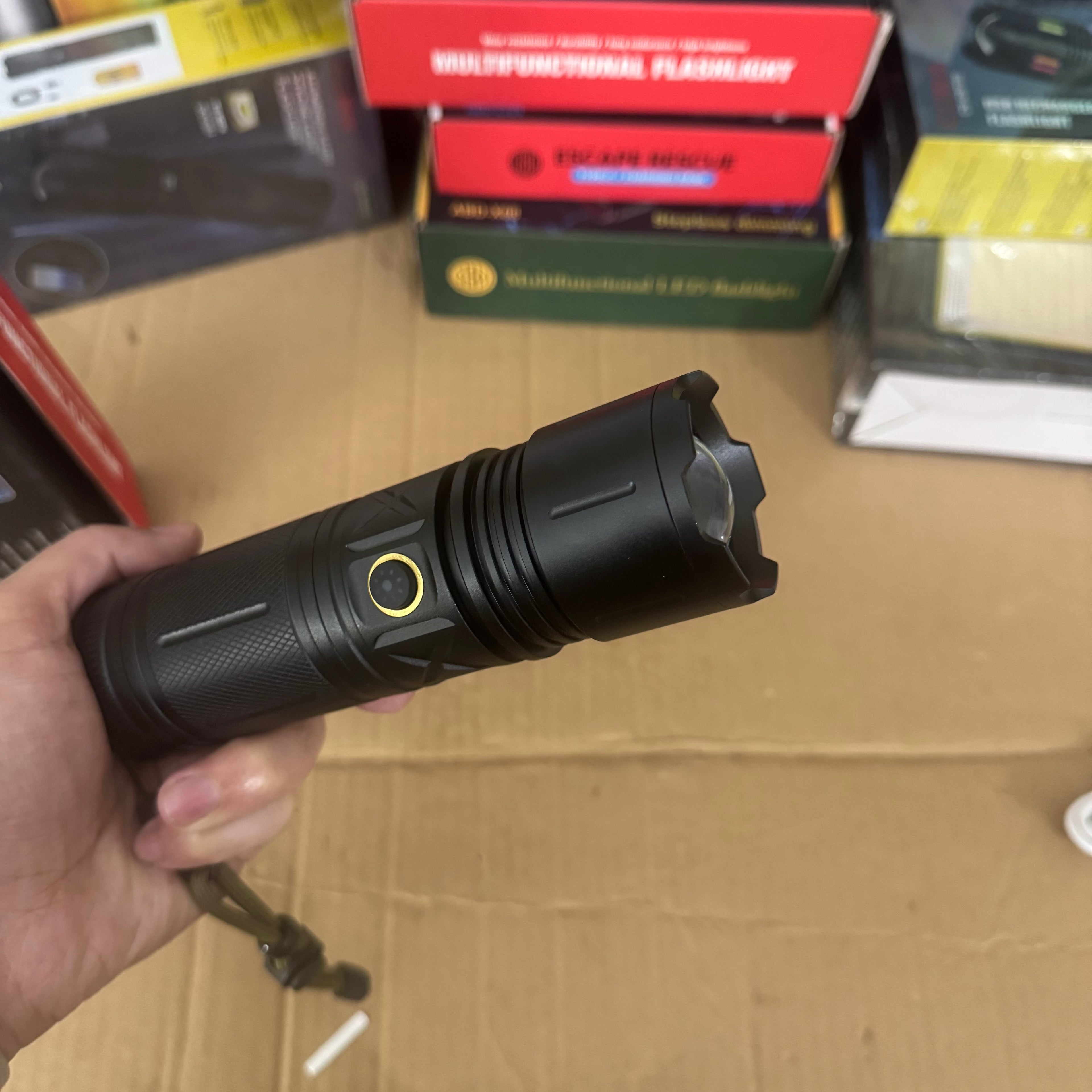 Lot Imported ABD-W409/P90 Multifunctional Rechargeable Flashlight