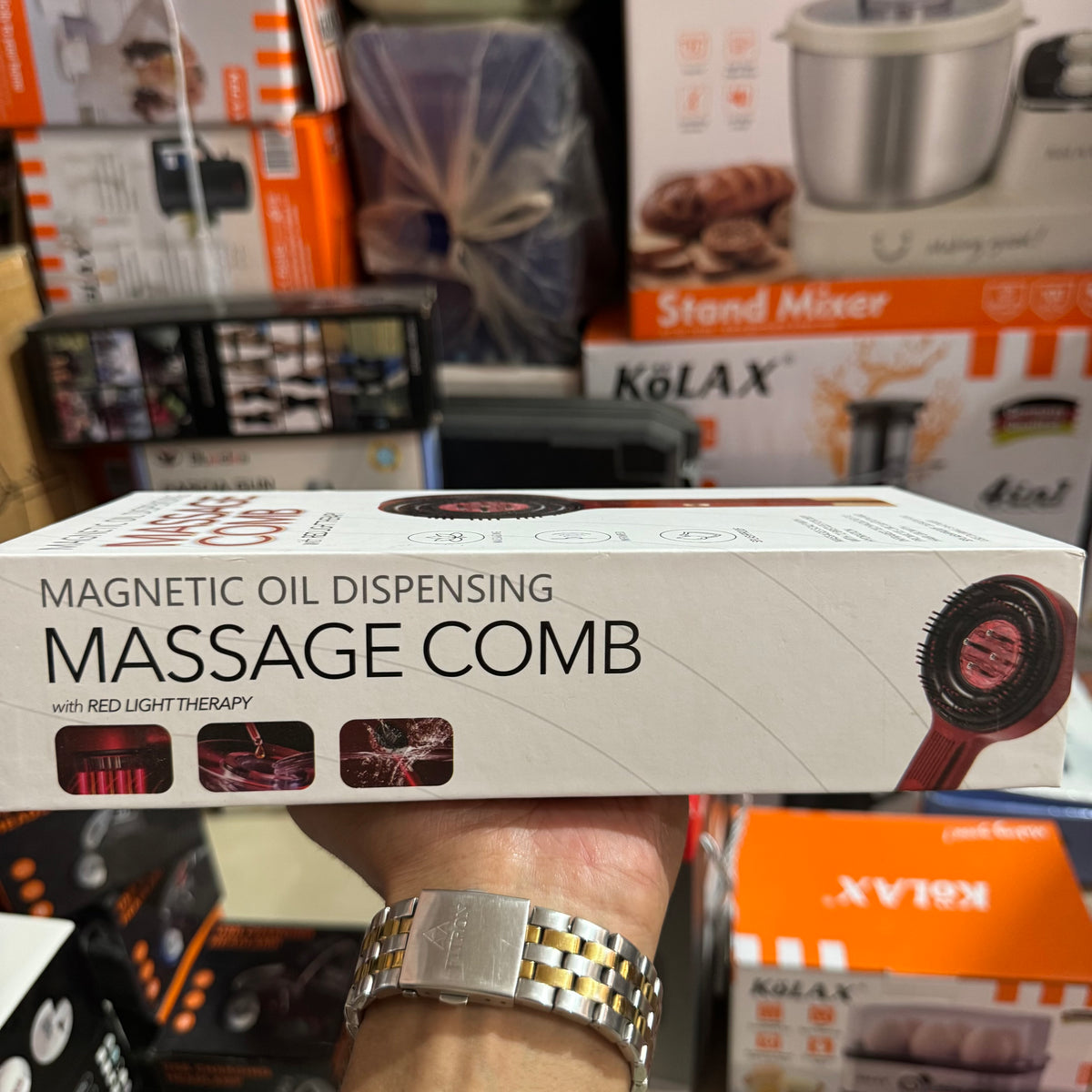 Rechargeable Magnetic Oil Dispensing Scalp Massage Comb with Red Light Therapy – XC-901