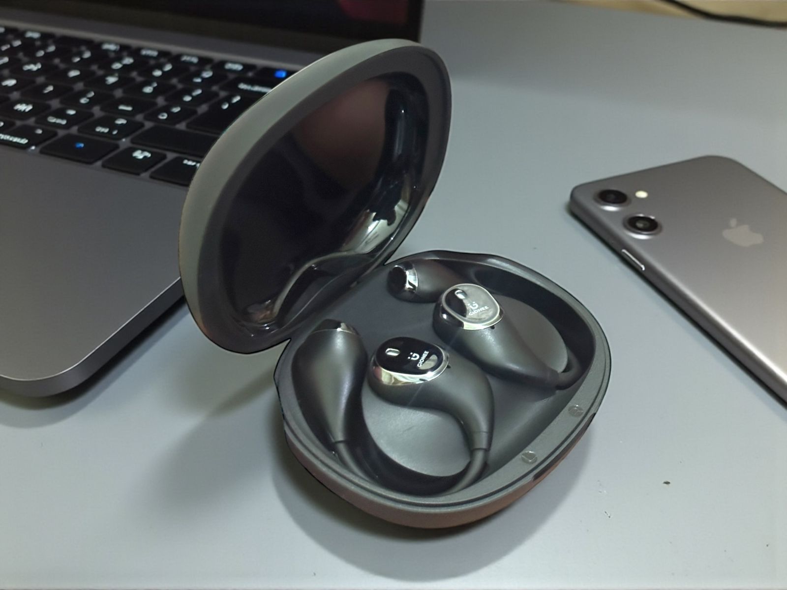 Gionee OWS True Wireless Bluetooth Earbuds with Charging Case – Open Wear Design, Clear Sound & Long Battery Life jL-012