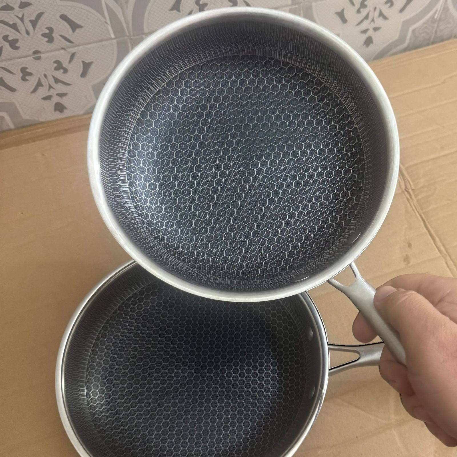 Lot Imported Non-Stick Honeycomb Frying Pan – Durable Stainless Steel Handle