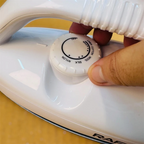 RAF R1108 Electric Iron 400W – Lightweight Dry Iron